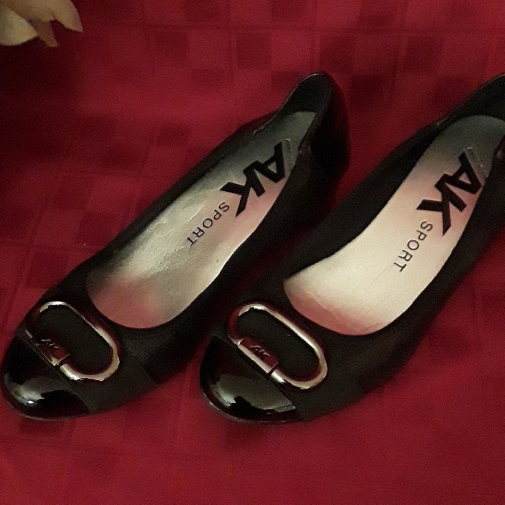 AK Sport Black Flats
